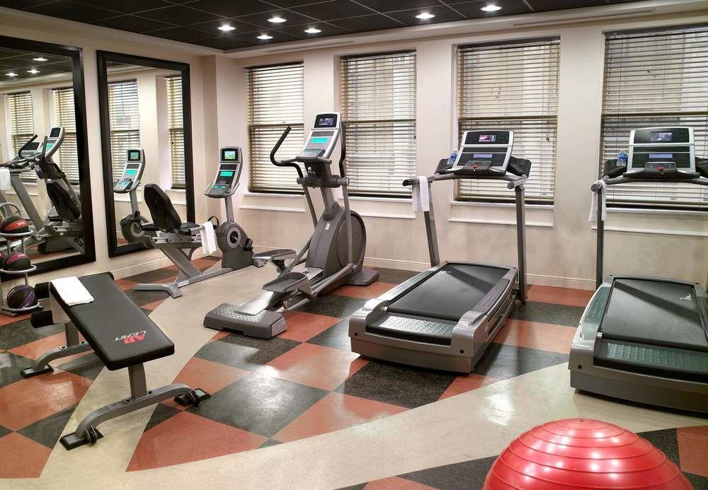 Готель Courtyard By Marriott Atlanta Downtown Екстер'єр фото